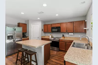6901 Sylvan Meadows Drive, Fort Worth, TX 76120 - Photo 12