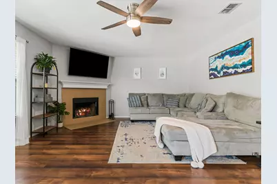 6901 Sylvan Meadows Drive, Fort Worth, TX 76120 - Photo 6
