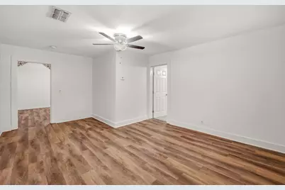 975 N Neblett Street, Stephenville, TX 76401 - Photo 2