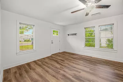 975 N Neblett Street, Stephenville, TX 76401 - Photo 4