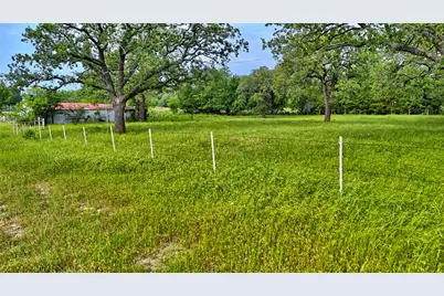 201 Croxton Street, Nocona, TX 76255 - Photo 2