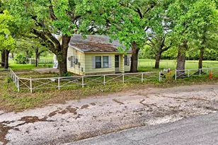 201 Croxton St, Nocona, TX 76255 - Photo 14