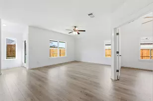 132 Patrick Henry Dr, Venus, TX 76084 - Photo 12