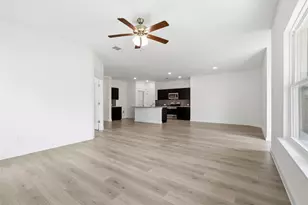 132 Patrick Henry Dr, Venus, TX 76084 - Photo 6
