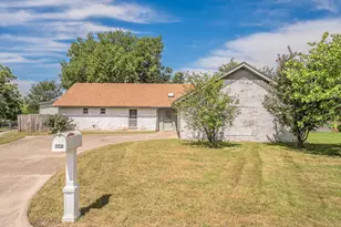 2030 Golf Ct, Denton, TX 76205 - Photo 1