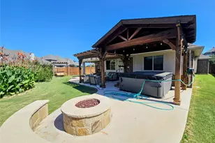 210 Spruce Valley Dr, Justin, TX 76247 - Photo 2