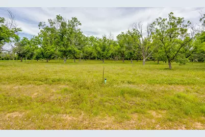 1000 E Landings N, Granbury, TX 76049 - Photo 16