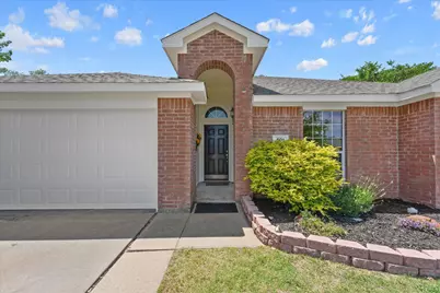 501 Meadowview Street, Farmersville, TX 75442 - Photo 2