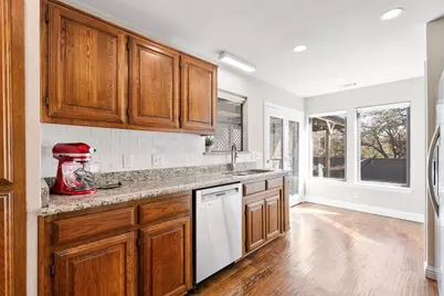 8350 Southmeadow Circle, Dallas, TX 75231 - Photo 10