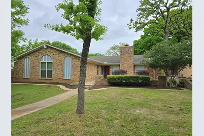 2822 Oak Forest Drive, Grapevine, TX 76051 - Photo 2