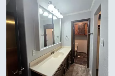 2822 Oak Forest Drive, Grapevine, TX 76051 - Photo 18