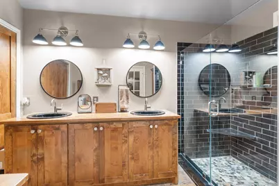 1213 Circle View Court, Grapevine, TX 76051 - Photo 12
