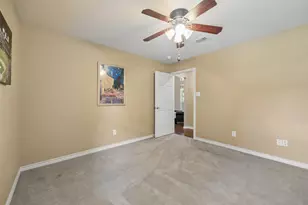 621 W Windsor Dr, Denton, TX 76207 - Photo 16