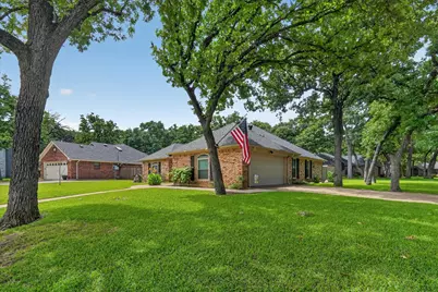 1000 Shady Hill Lane, Burleson, TX 76028 - Photo 2