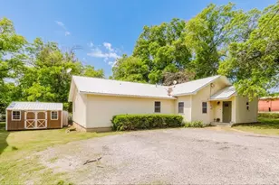 1301 S Green St, Eastland, TX 76448 - Photo 2