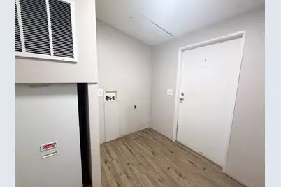 402 E College Avenue, Alvarado, TX 76009 - Photo 10
