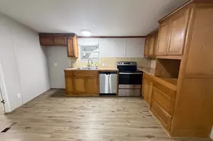 402 E College Ave, Alvarado, TX 76009 - Photo 8
