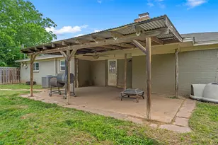 1004 W Elizabeth Dr, Robinson, TX 76706 - Photo 26