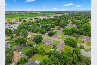 1004 W Elizabeth Drive, Robinson, TX 76706 - Photo 38