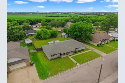 1004 W Elizabeth Drive, Robinson, TX 76706 - Photo 34