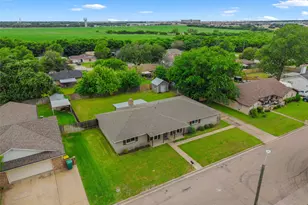 1004 W Elizabeth Dr, Robinson, TX 76706 - Photo 34