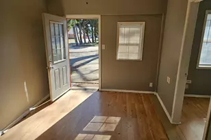 111 W Avenue D, Garland, TX 75040 - Photo 2