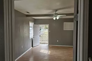 111 W Avenue D, Garland, TX 75040 - Photo 10