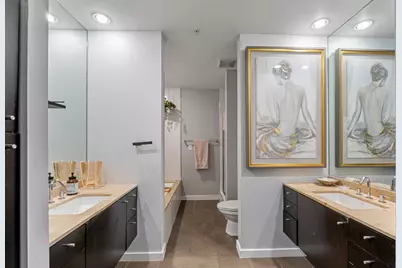 2323 N Houston Street #204, Dallas, TX 75219 - Photo 20