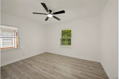 6825 Jewell Avenue, Fort Worth, TX 76112 - Photo 16