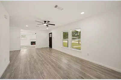 6825 Jewell Avenue, Fort Worth, TX 76112 - Photo 4