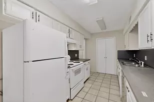 703 E Shady Grove Rd, Irving, TX 75060 - Photo 12