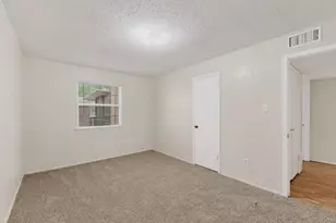 703 E Shady Grove Rd, Irving, TX 75060 - Photo 34