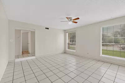 703 E Shady Grove Road, Irving, TX 75060 - Photo 4