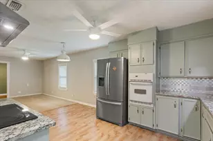 200 Karma Dr, Woodway, TX 76712 - Photo 8