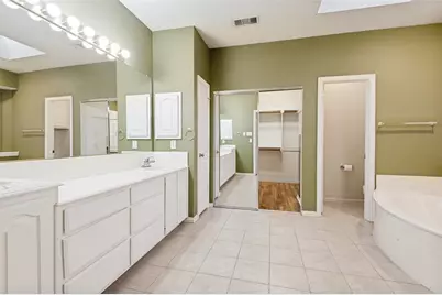 1052 E Seminole Trail, Carrollton, TX 75007 - Photo 28