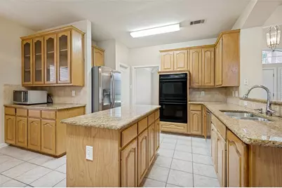 1052 E Seminole Trail, Carrollton, TX 75007 - Photo 12