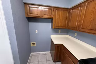 3402 Country Club Dr W, Irving, TX 75038 - Photo 6