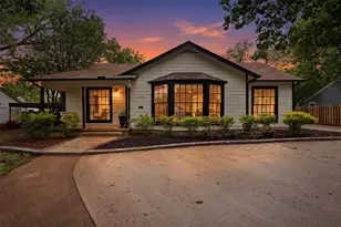 216 Sunset Dr, Cleburne, TX 76033 - Photo 6