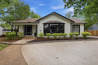 216 Sunset Drive, Cleburne, TX 76033 - Photo 2
