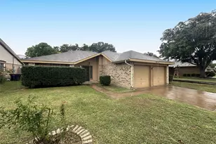 6416 Brookhaven Trail, Fort Worth, TX 76133 - Photo 2