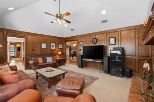 1404 Homestead Ct, Irving, TX 75061 - Photo 10