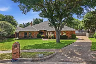 1404 Homestead Ct, Irving, TX 75061 - Photo 2