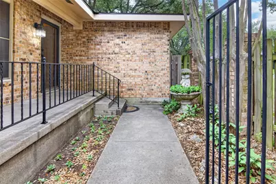 2101 Hermanson Drive, Waco, TX 76710 - Photo 6