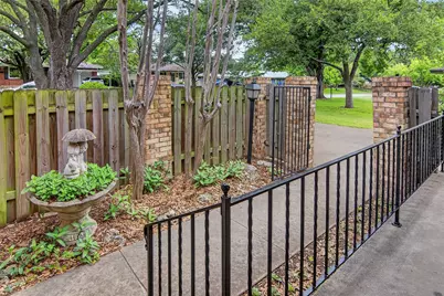 2101 Hermanson Drive, Waco, TX 76710 - Photo 36