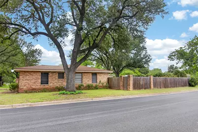 2101 Hermanson Drive, Waco, TX 76710 - Photo 4
