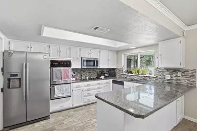 6514 Circo Drive, De Cordova, TX 76049 - Photo 12