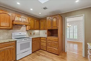 3501 Greenleaf Dr, Waco, TX 76710 - Photo 14