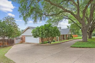 3501 Greenleaf Dr, Waco, TX 76710 - Photo 2