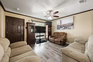 109 Ridgeway Cir, Lewisville, TX 75067 - Photo 6