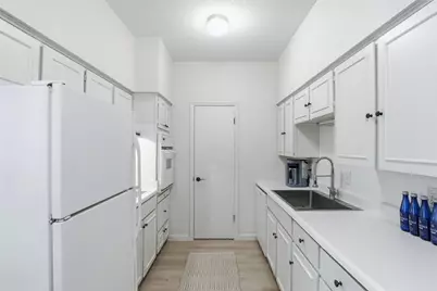 4312 Bellaire Drive S #111, Fort Worth, TX 76109 - Photo 4